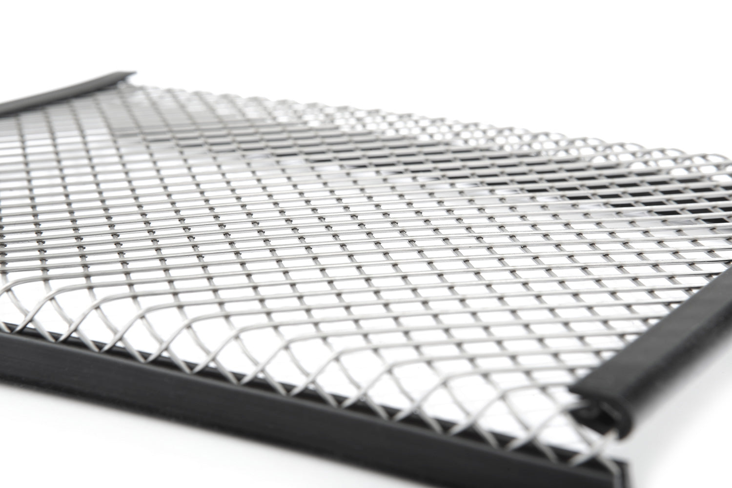 It reliably protects the oil cooler without impacting the air flow.