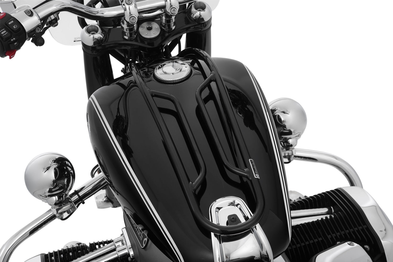 This tank railing in polished black sets a bold accent together with the glossy paint of the tank.