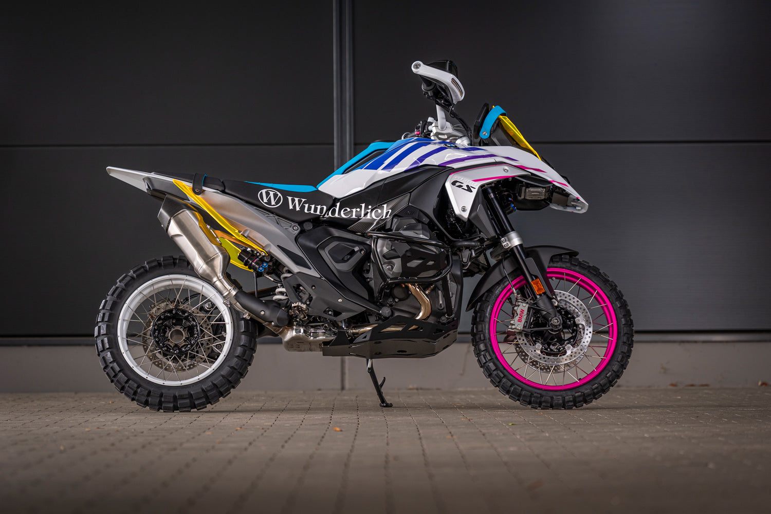 Wunderlich - Edition X Exhaust Lift for the R 1300 GS