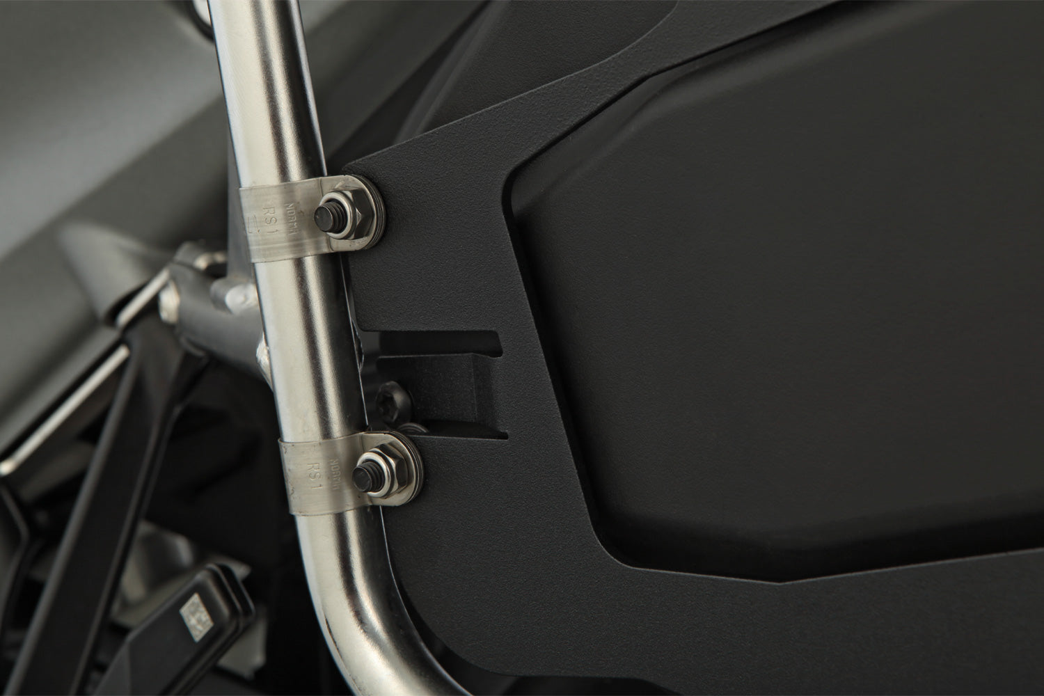 Waterproof toolbox including two keys ✔ Premium components ✔ Integrated design ➜ Order now