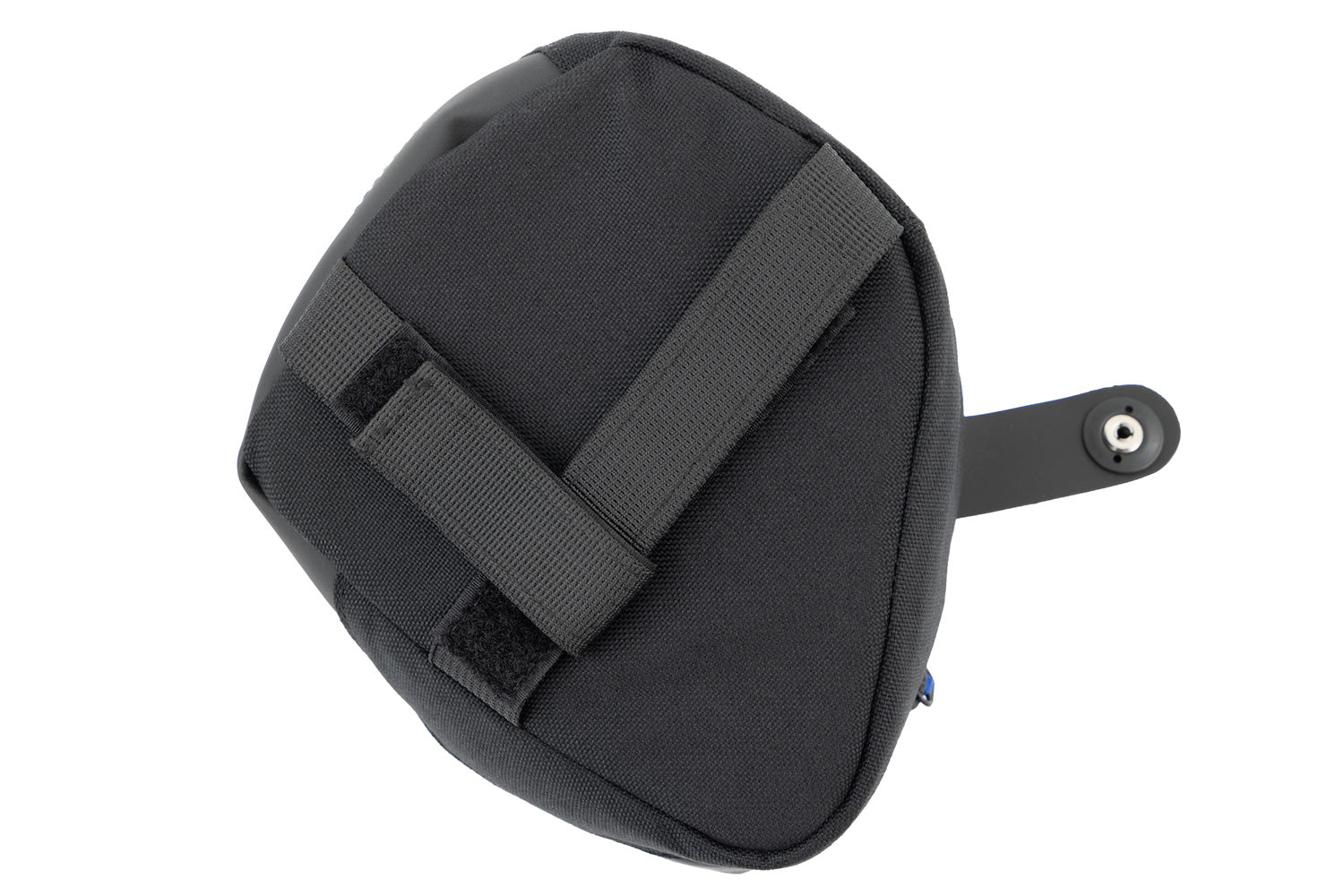 Two functional, cleverly positioned bags ✔ Premium components ✔ Integrated design