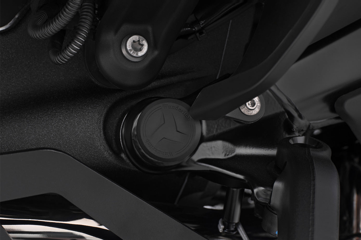 Wunderlich 3-piece Frame Plug Set for the BMW R 1300 RT - complete your BMW ✔ Premium components ✔ Integrated design ➜ Order now