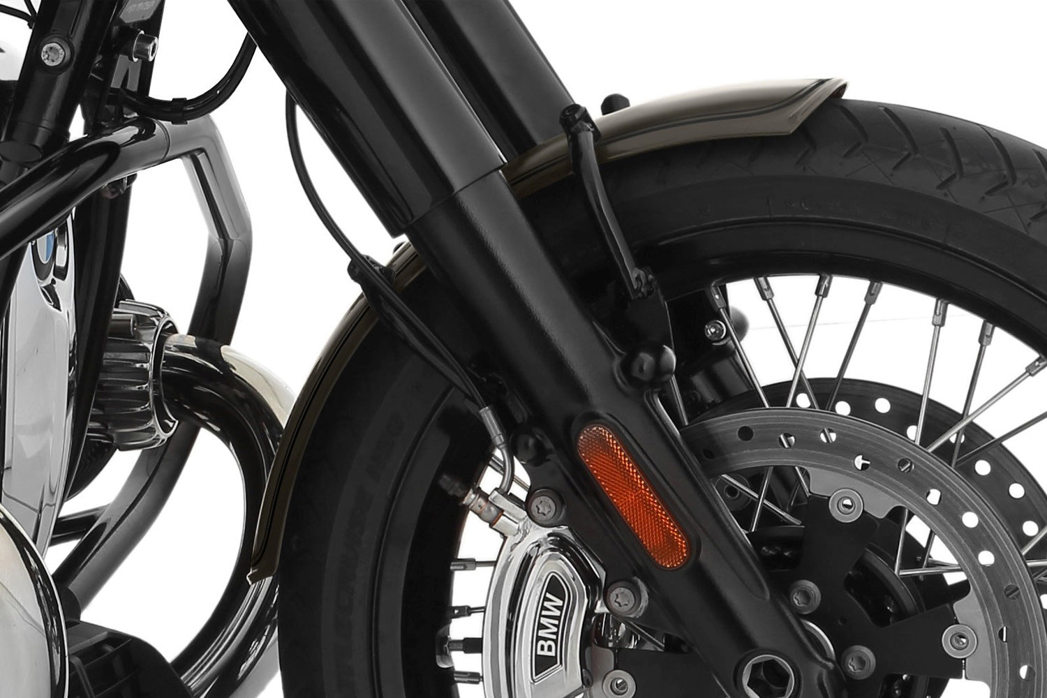 Front fender made by hand with a lot of experience of the "English Wheel" in Manhattan metallic matt with black lines.
