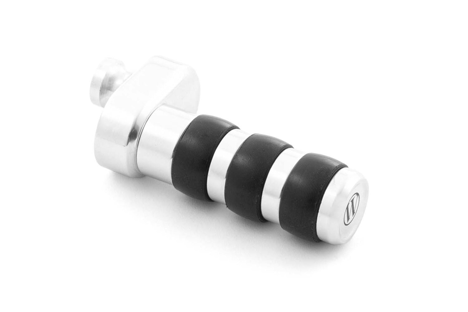 Our gear-shifter extension replaces the series standard lever. At 60 mm, it’s 50% longer (!) than the original.