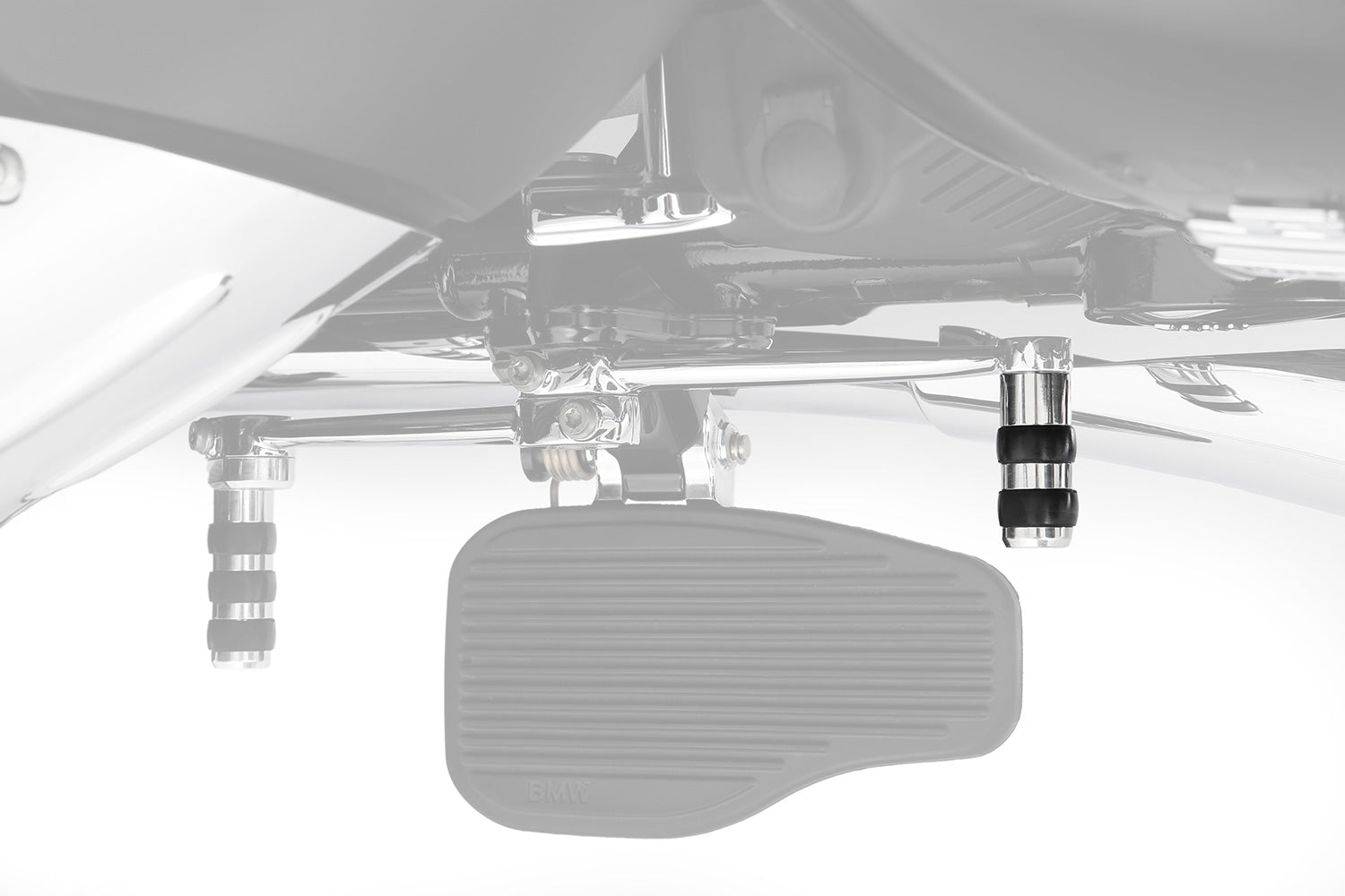 Our gear-shifter extension replaces the series standard lever. At 50 mm, it’s twice as long (!) as the original.