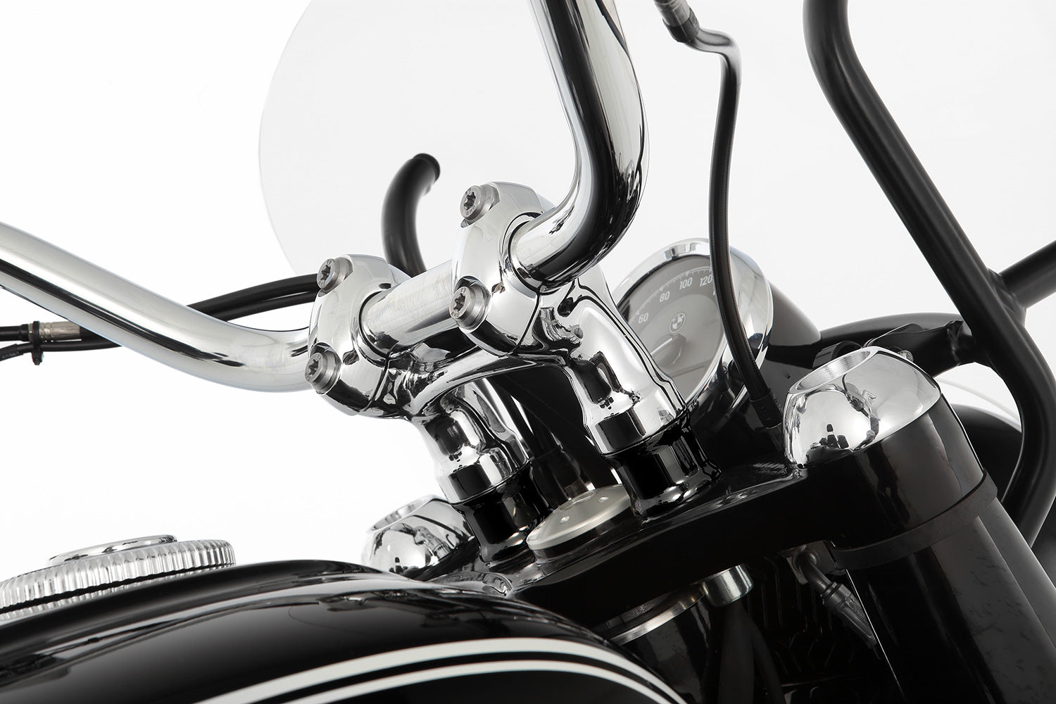 Raises the handlebar base by approx. 25 mm