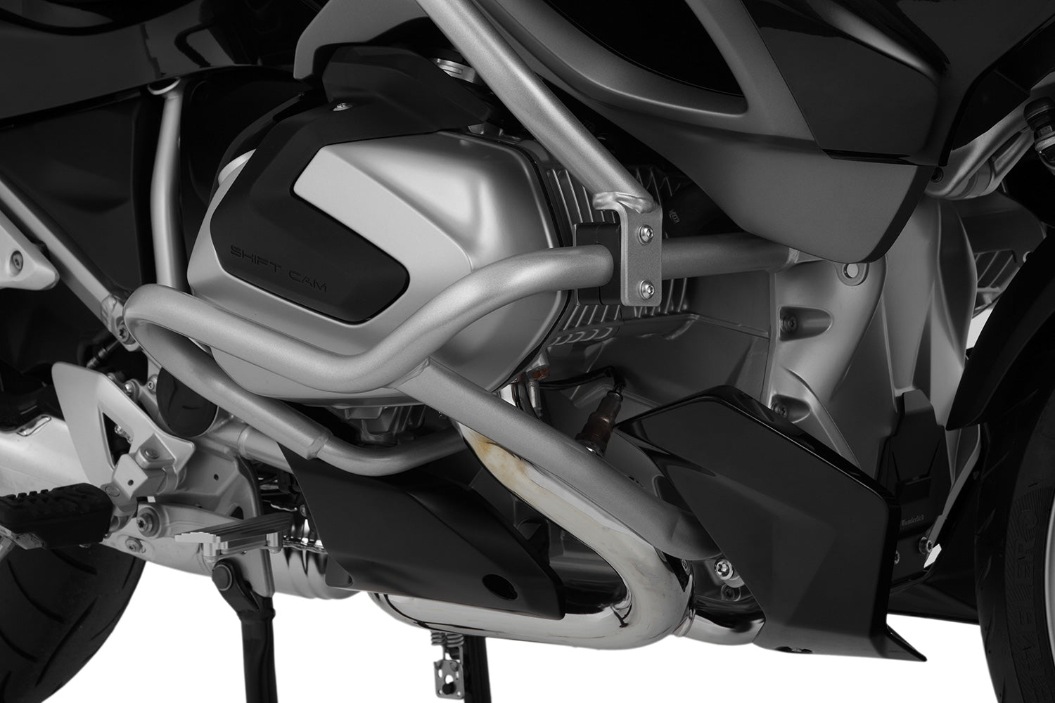 Perfectly combines the comprehensive engine protection in an accident or bike crash with its discreet product design