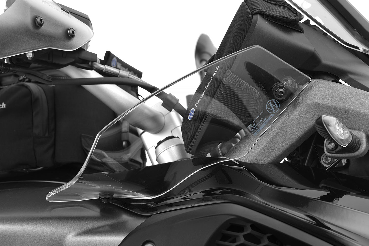 Wunderlich Flaps R 1200 GS LC and R 1250 GS protect the GS rider effectively from wind and weather