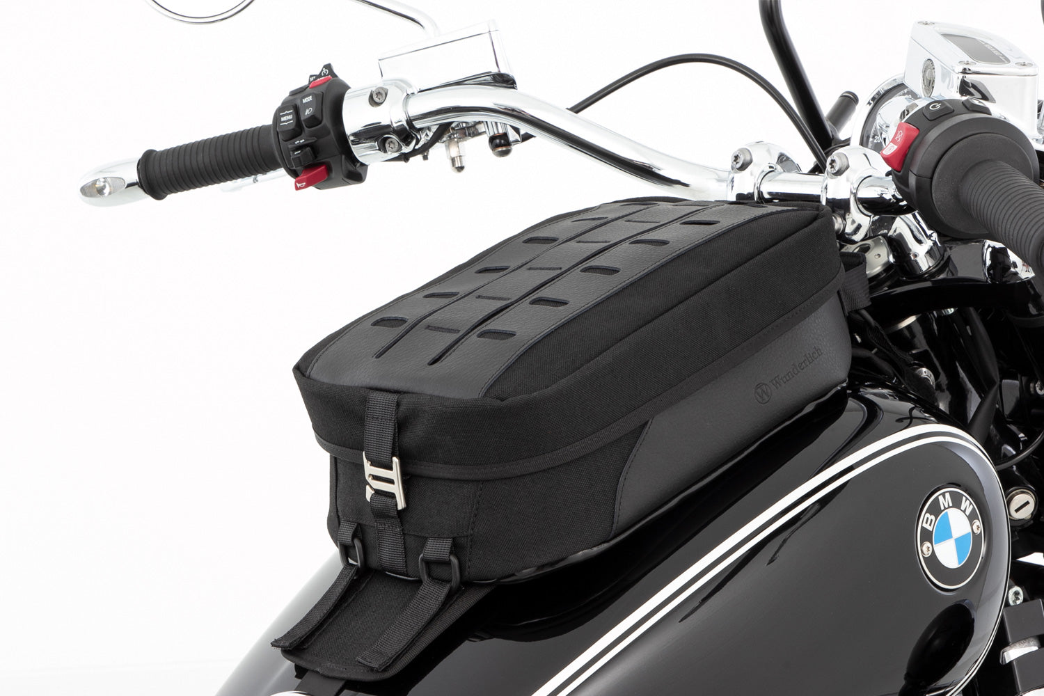 Our modern tank bag in classic design is the ideal solution for everyday riding.