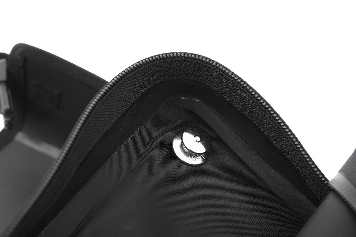 This set consists of our frame coverings prepared to accommodate the side pockets and the corresponding side pockets