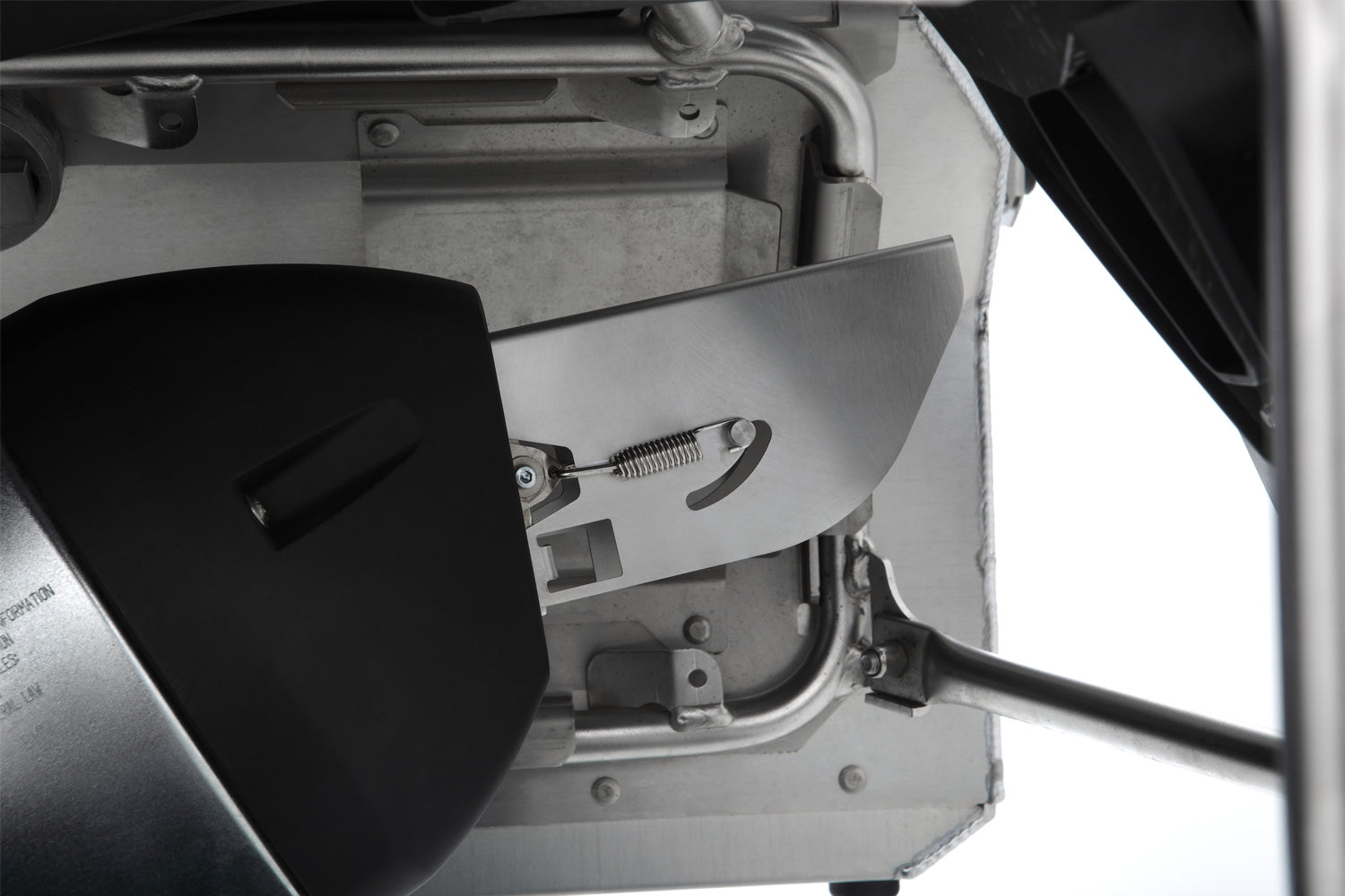 Reduces the droning of the GS, which is often considered unpleasant and irritating