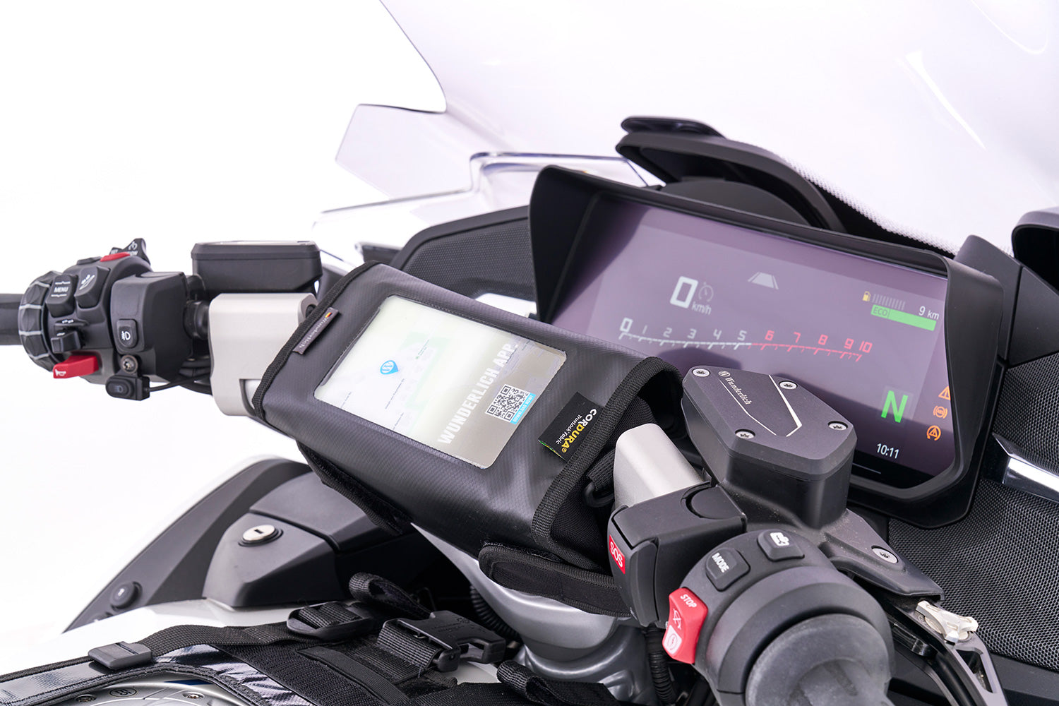 For everything that needs to be quickly to hand on the go, but should also be optimally protected