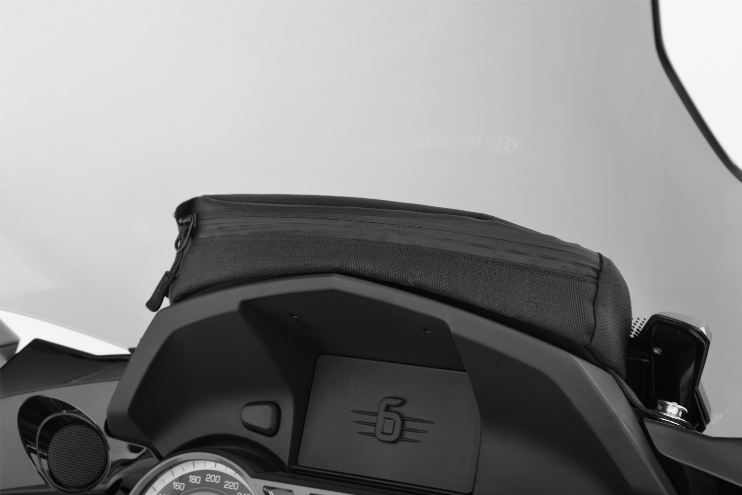 Tailor-made cockpit bag in CORDURA® TrueLock™ fabric