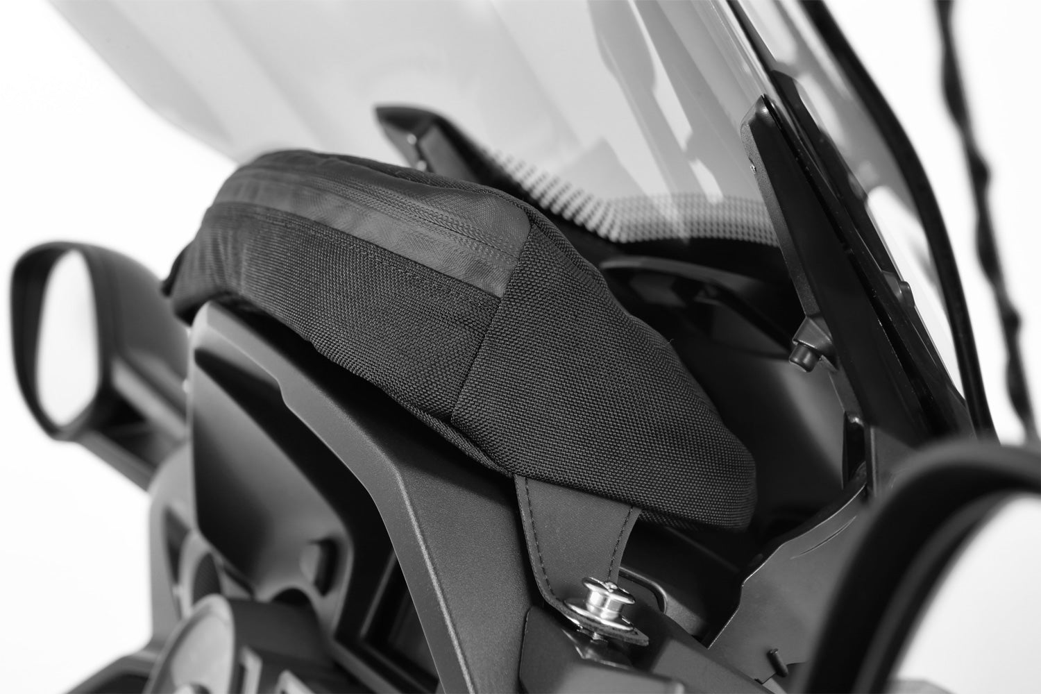 Tailor-made cockpit bag in CORDURA® TrueLock™ fabric