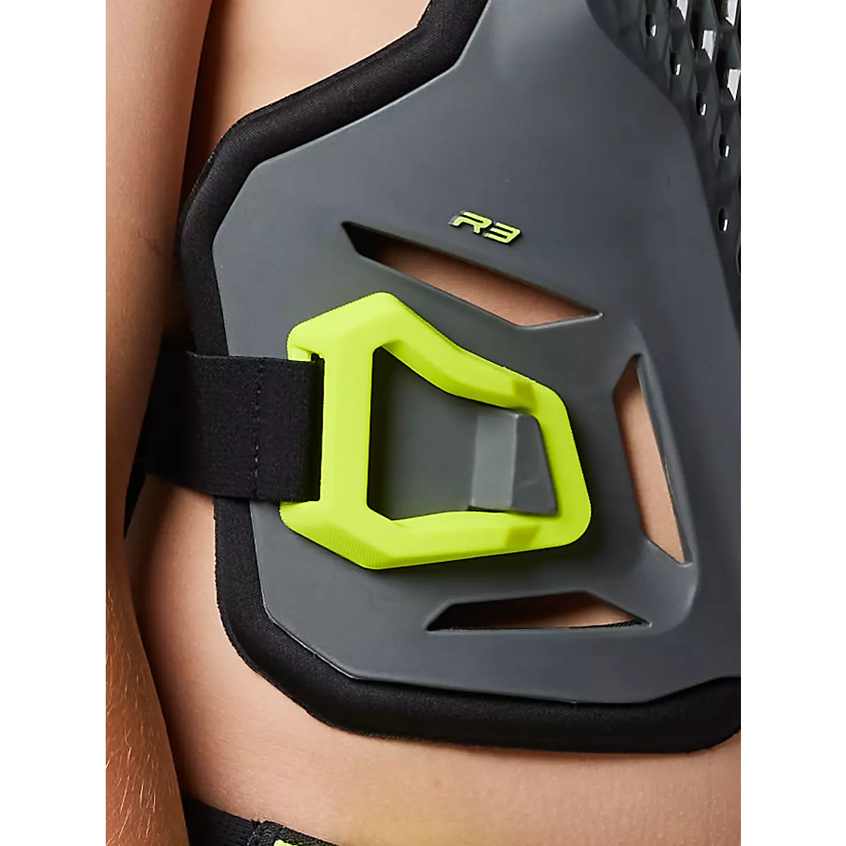 Fox Racing - Youth R3 Chest Guard-Dark Shadow (24811-330)