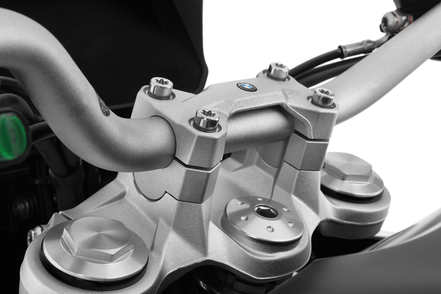 Wunderlich 20 mm handlebar riser for BMW F 850 GS. Better handling and direct riding experience, individual sitting position, more comfort.