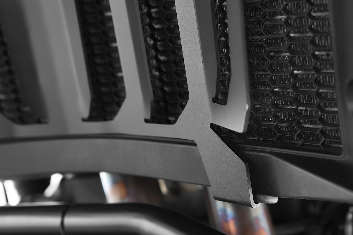 Wunderlich wradiator protection for the BMW F 750|850 GS. Finely meshed stainless steel grilles protect the cooler from dirt and damag