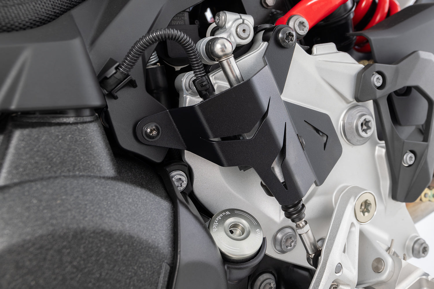 Wunderlich Protection for the quickshifter F 800 GS / F 900 GS (Adv) - complete your BMW ✔ Premium components ✔ Integrated design ✔
