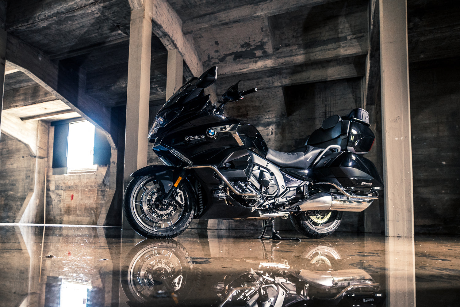 These hand guards offer maximum protection from cold, rain, or dirt.