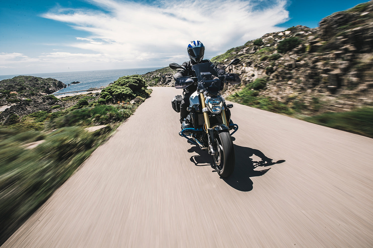 Wunderlich windshield MARATHON R 1200 R LC - complete your BMW ✔ Premium components ✔ Integrated design ➜ Order now