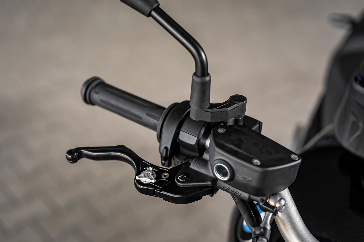 Brake | clutch levers VarioLever with adjustable lever length and reach. The lever length can be changed to suit your personal requirements