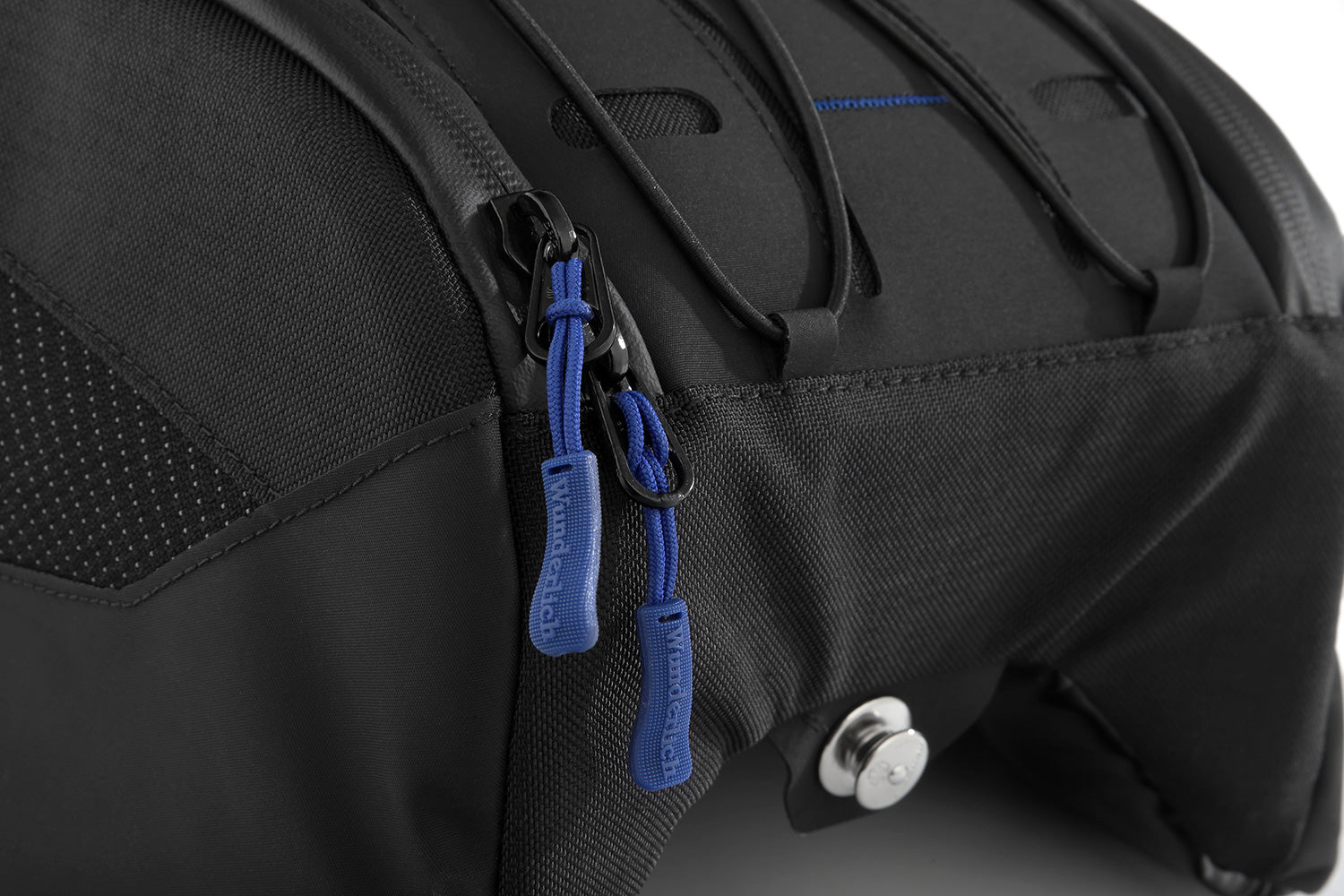 Ideal for daily use - sporty design, easily accessible, functional storage space