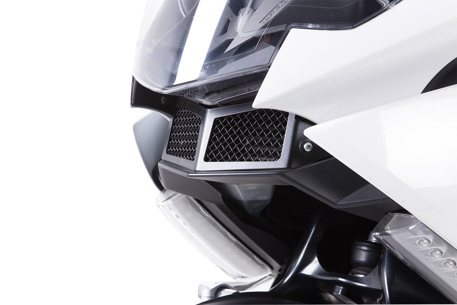 The Wunderlich oil cooler grille for the K1600 GT provides effective protection and ensures optimal long-term cooling air flow.