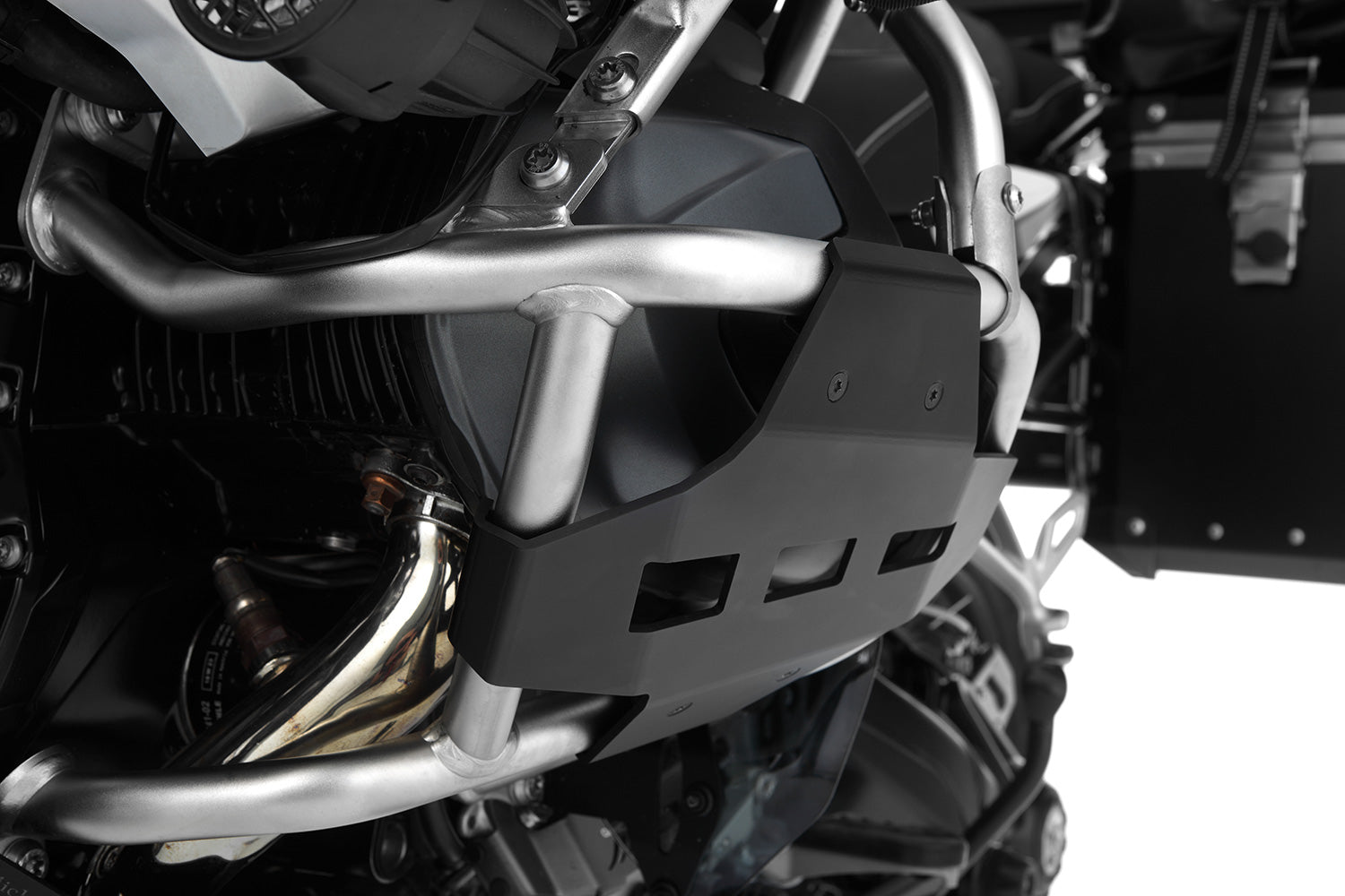 Comprehensive protection for the cylinder heads, valve covers and the original engine protection bar