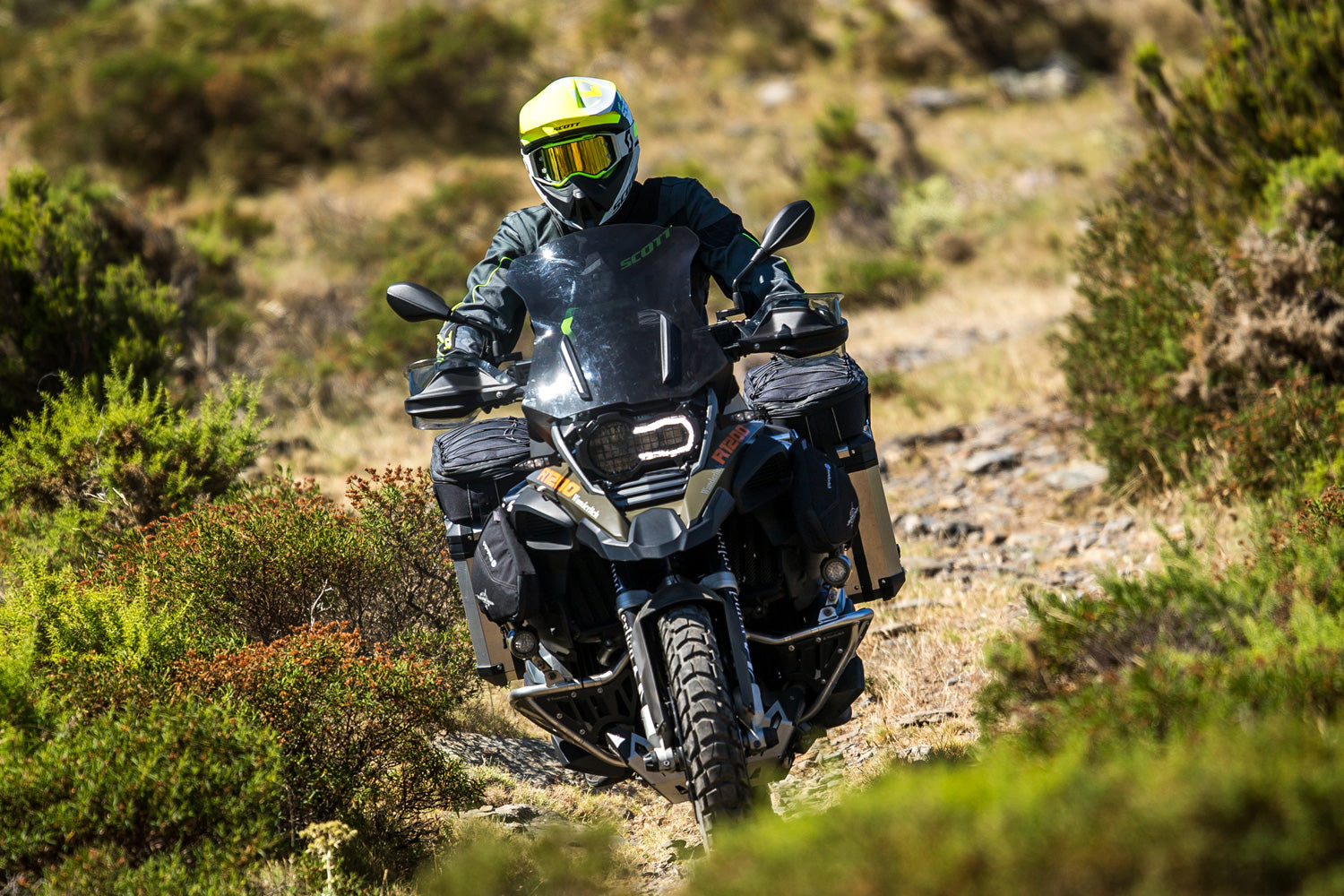 Wunderlich filler plate for reinforcement bar R 1200 GS LC Adventure - complete your BMW ✔ Premium components ✔ Integrated design ✔