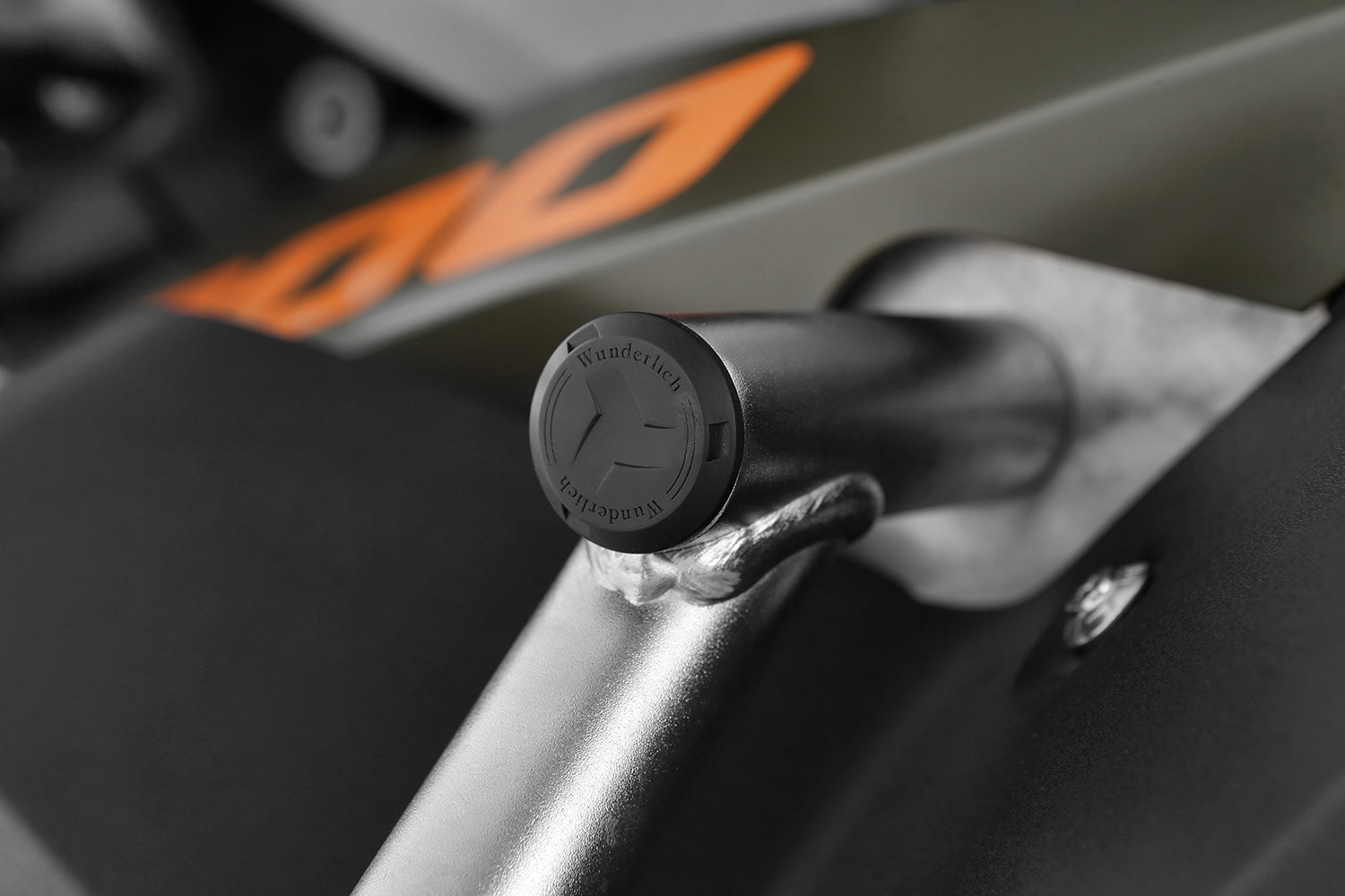 Wunderlich tank protection bar cover plugs R 1200 GS LC Adventure - complete your BMW ✔ Premium components ✔ Integrated design ➜ Order now