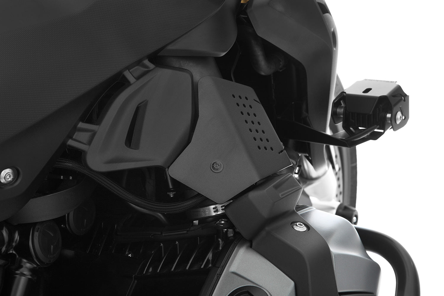 Reliable protection for vulnerable line connections, connectors, the throttle sensor and the injector tube