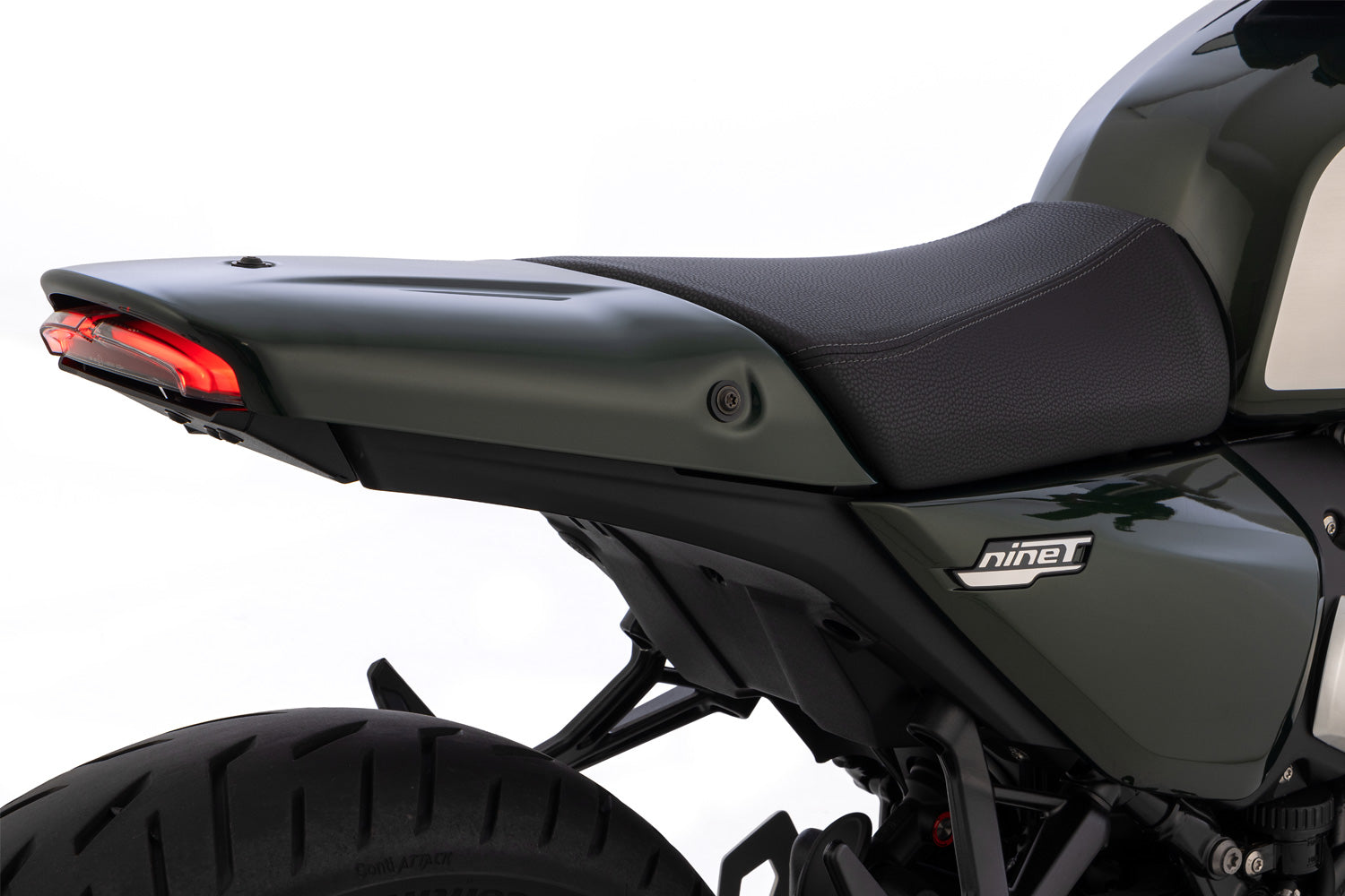 Wunderlich Rear Closure without License Plate Holder R 12 nineT - complete your BMW ✔ Premium components ✔ Integrated design ➜ Order now