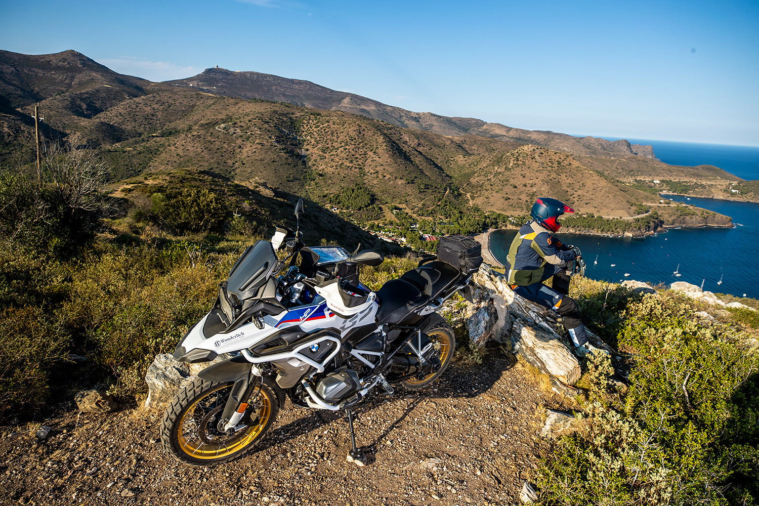This protector protects the series standard silencer on your GS in the event of falling over or mishaps