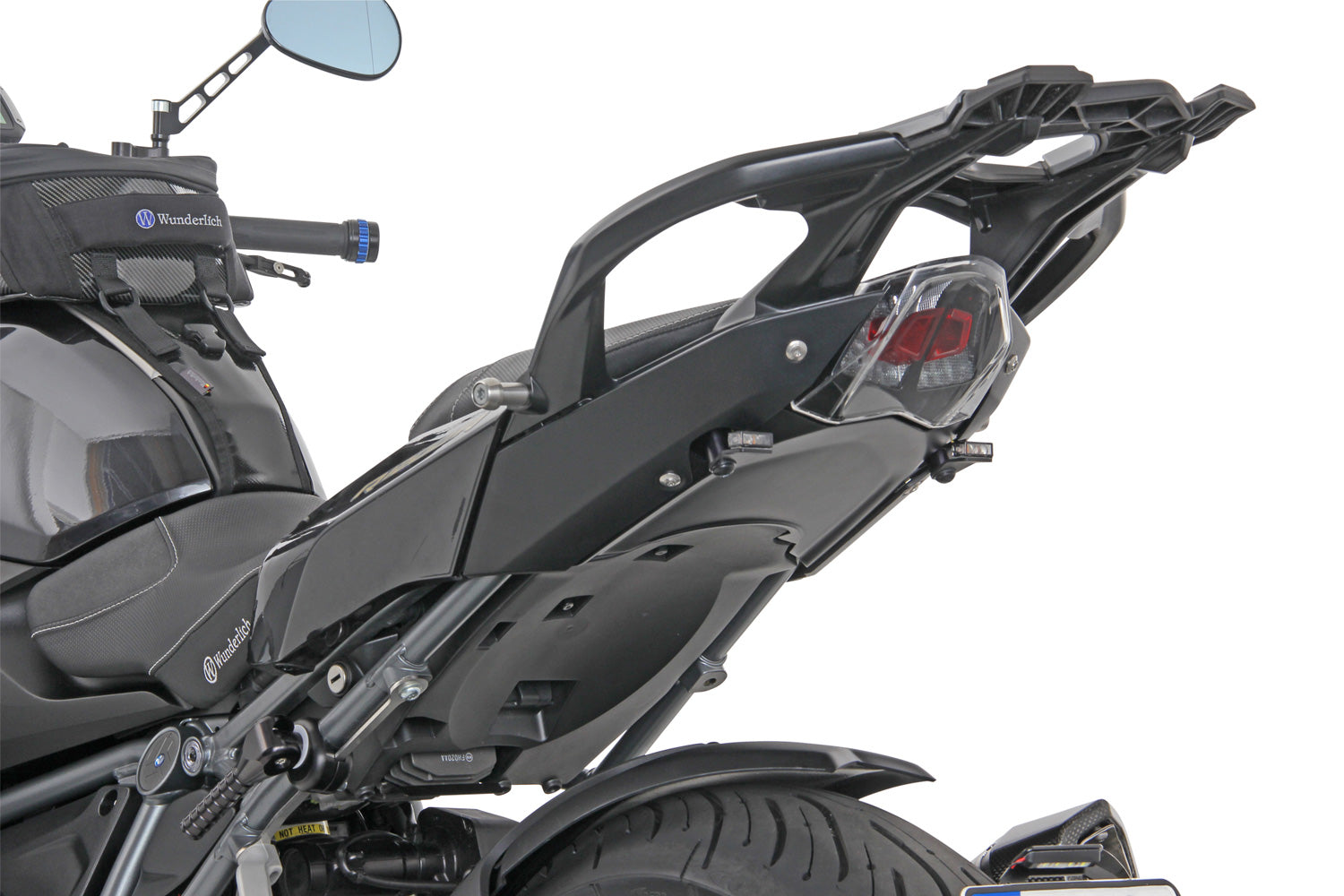 Tail conversion gets the number plate closer to the vehicle and creates a successful, attractive tail conversion