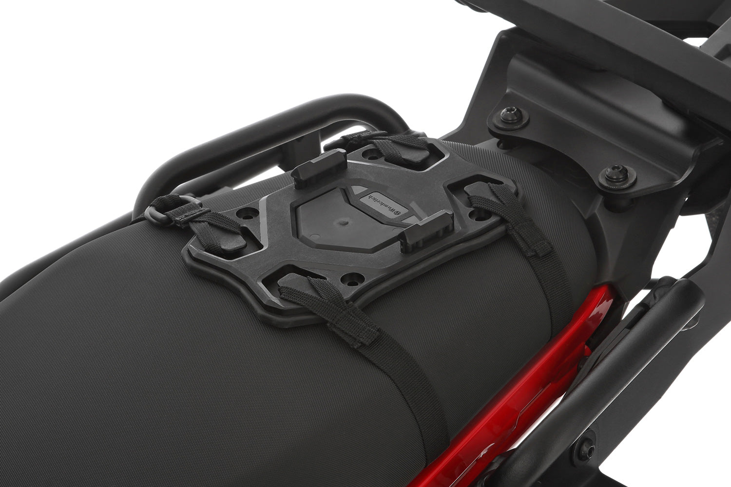 Suitable for all motorcycles with pillion seat or luggage rack ✔ Premium components ✔ Integrated design ➜ Order now