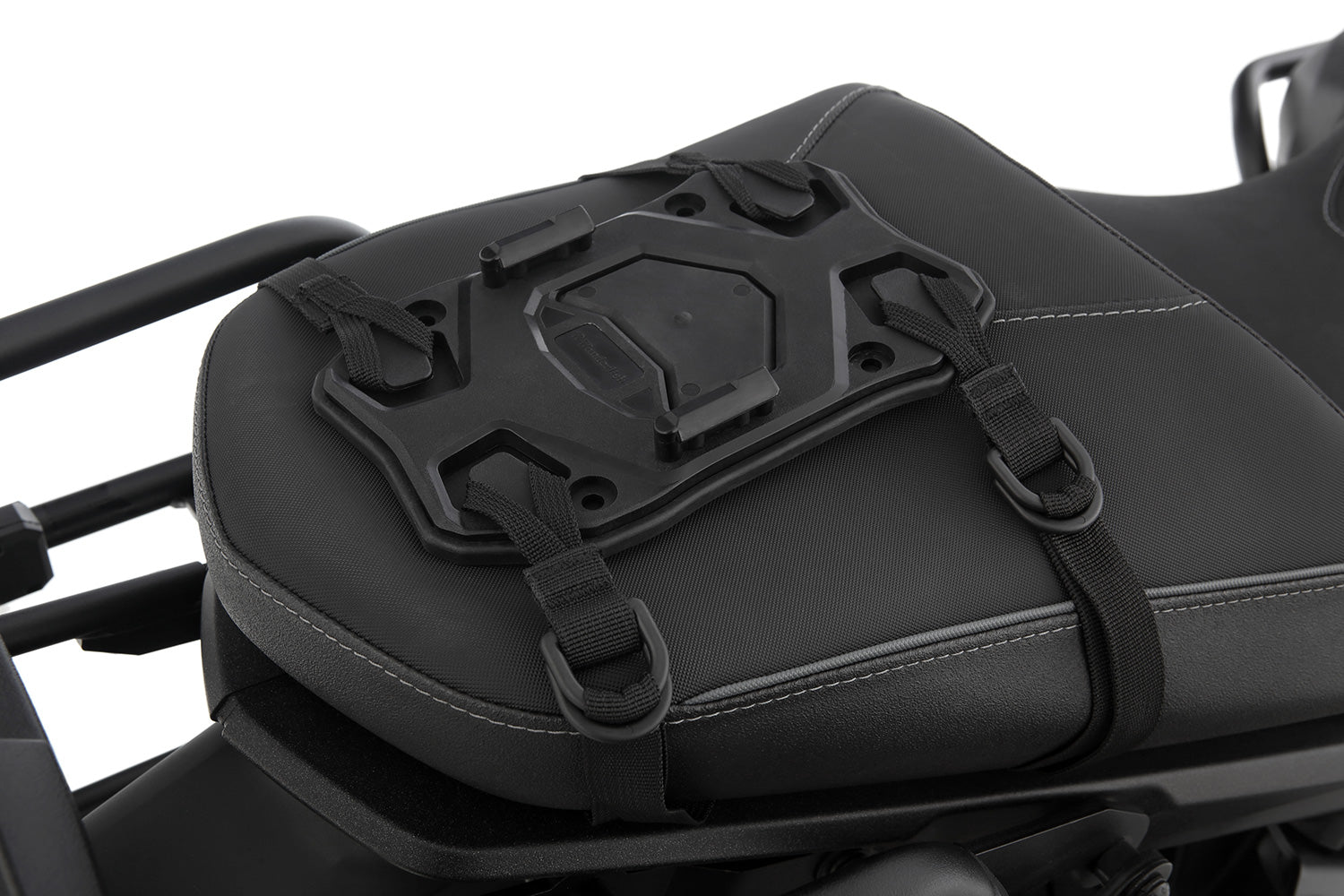 Suitable for all motorcycles with pillion seat or luggage rack ✔ Premium components ✔ Integrated design ➜ Order now