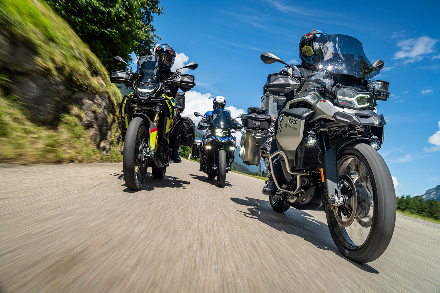Suitable for all motorcycles with pillion seat or luggage rack ✔ Premium components ✔ Integrated design ➜ Order now
