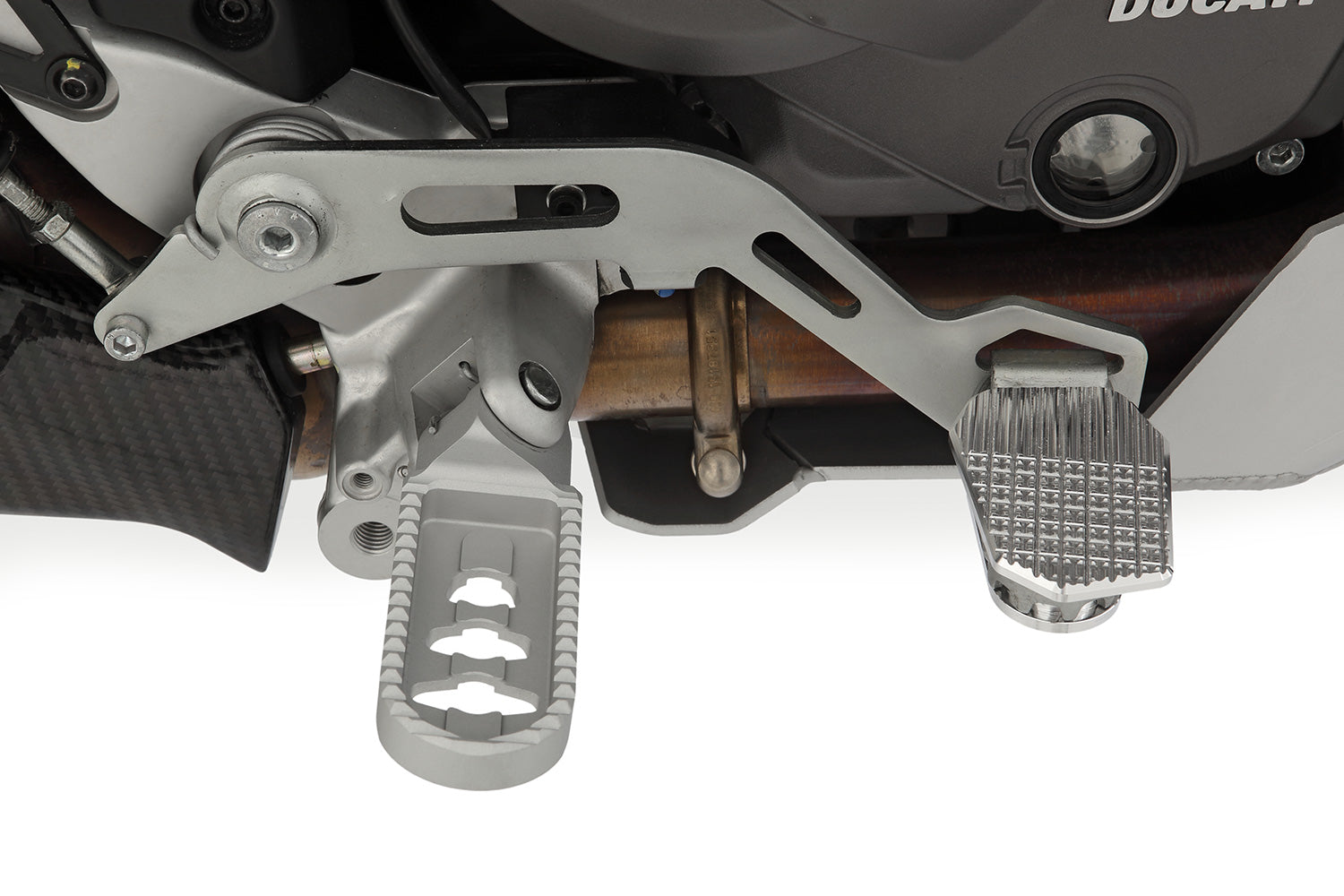 Produced from high-strength aluminium, the footrests are designed to handle even the heaviest loads