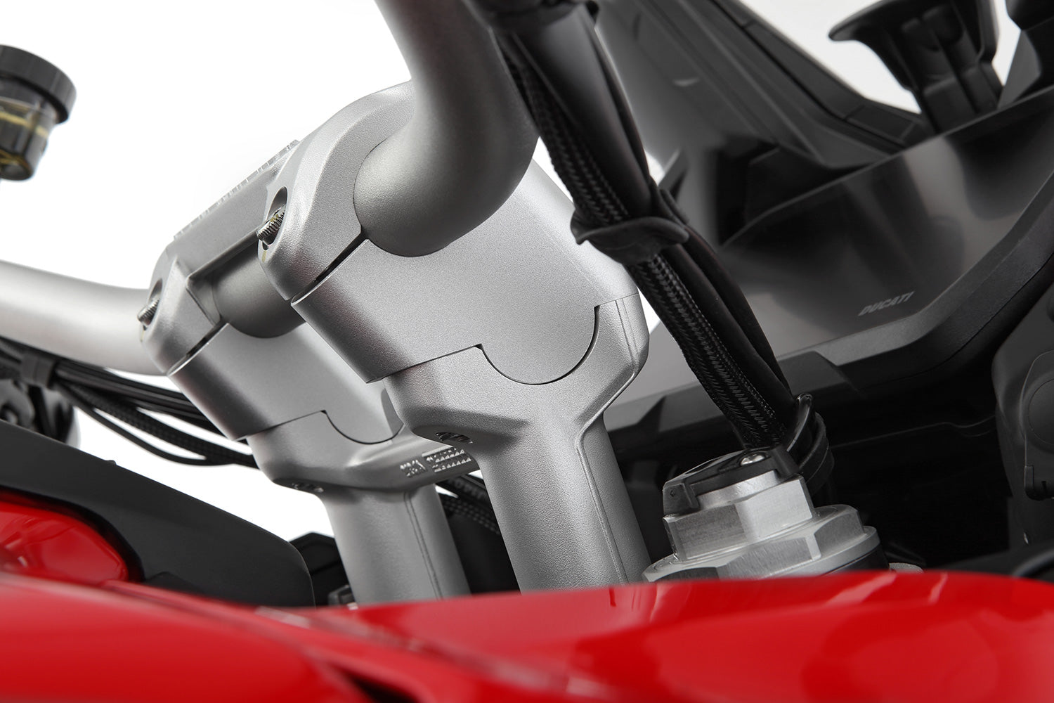 Relaxed, upright sitting position for fatigue-free riding - Passion. Unlimited. ✔ Premium components ✔ Integrated design ➜ Order now