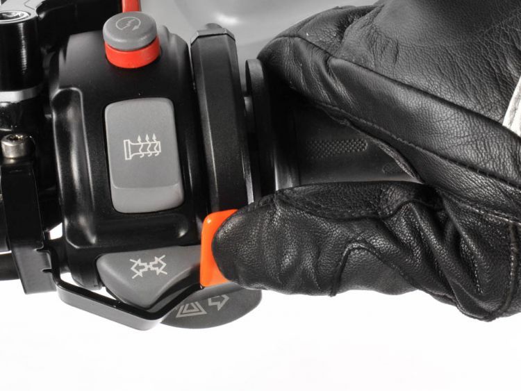 This turn signal cancel lever for R 1200, K 1200 | F 650 and F 800 offers vastly improved function.
