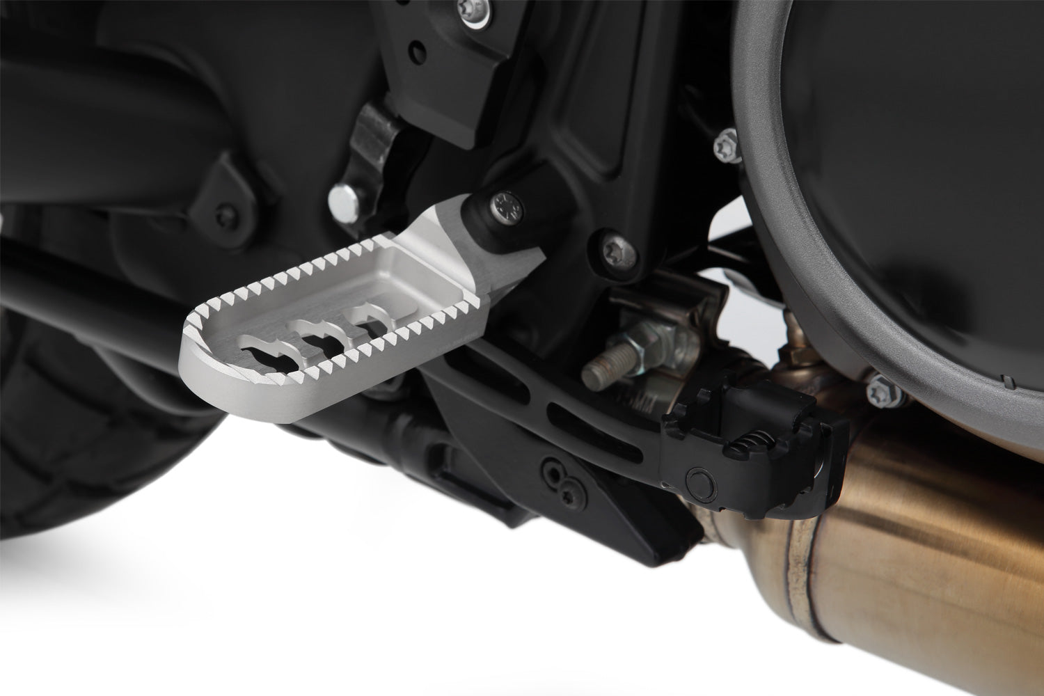 Lowering by 22 mm compared to the position of the original footrests