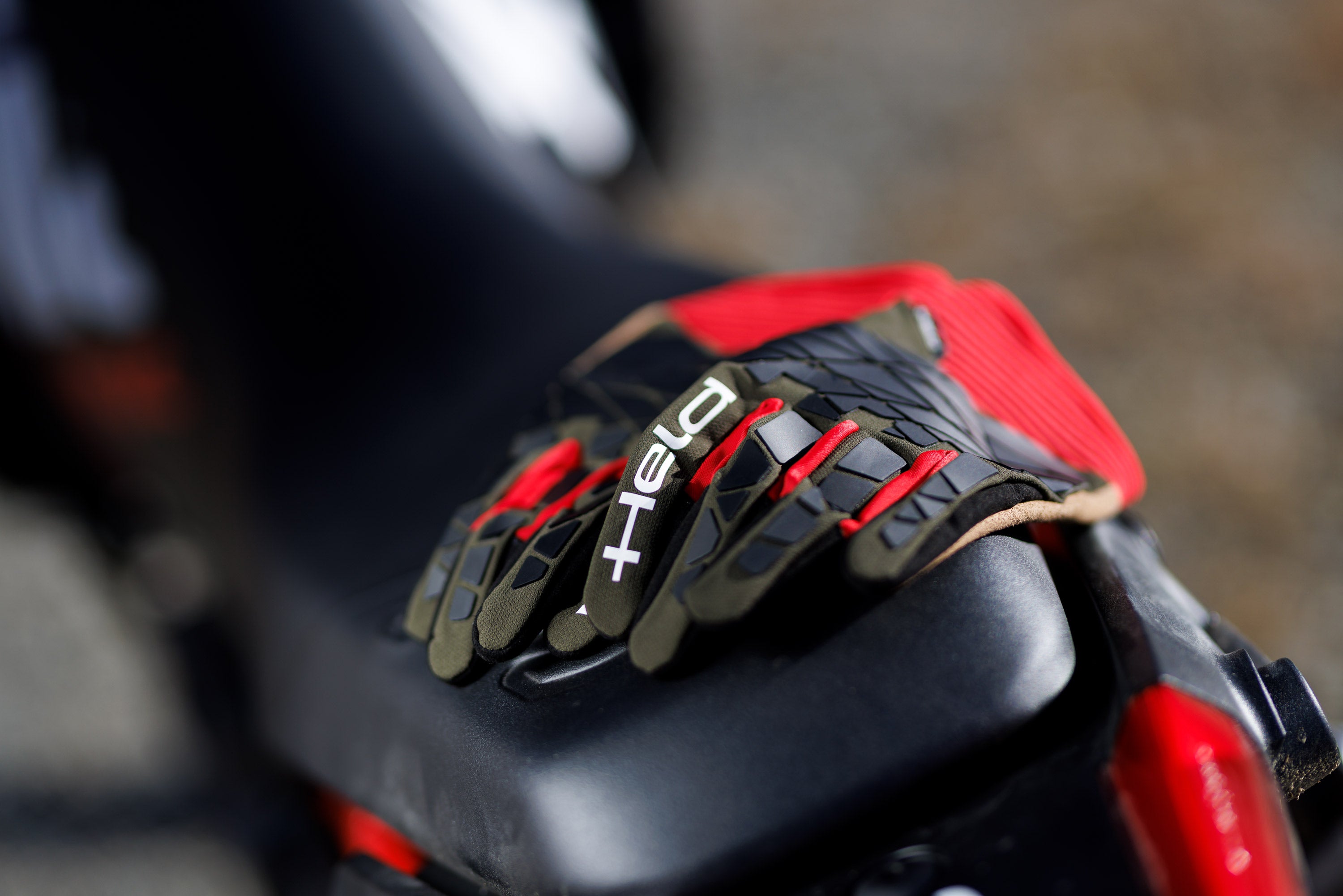 Held - Tactura Adventure Glove