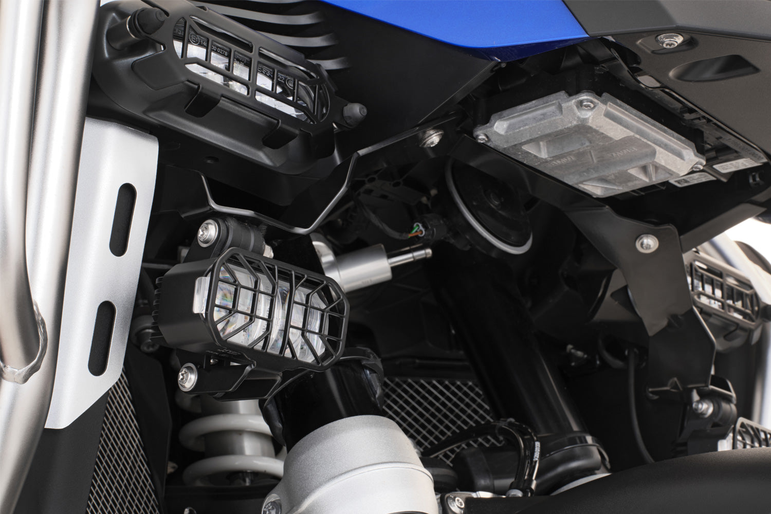 Extremely robust, bright, and equipped with foldable protective grilles - ✔ Premium components ✔ Integrated design
