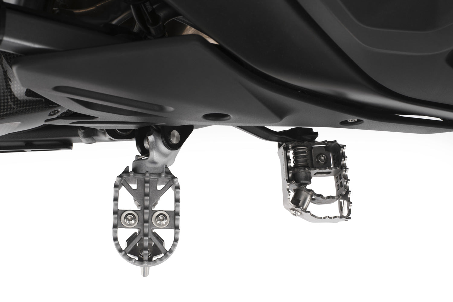 Easy installation and active road safety with lean angle indicators
