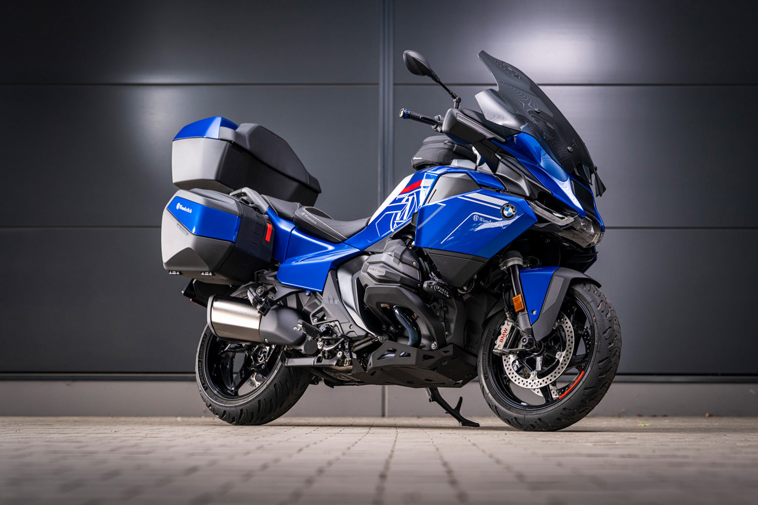 Comprehensive protection for engine housing, oil sump, and exhaust manifold - ✔ Premium components ✔ Integrated design ➜ Order now