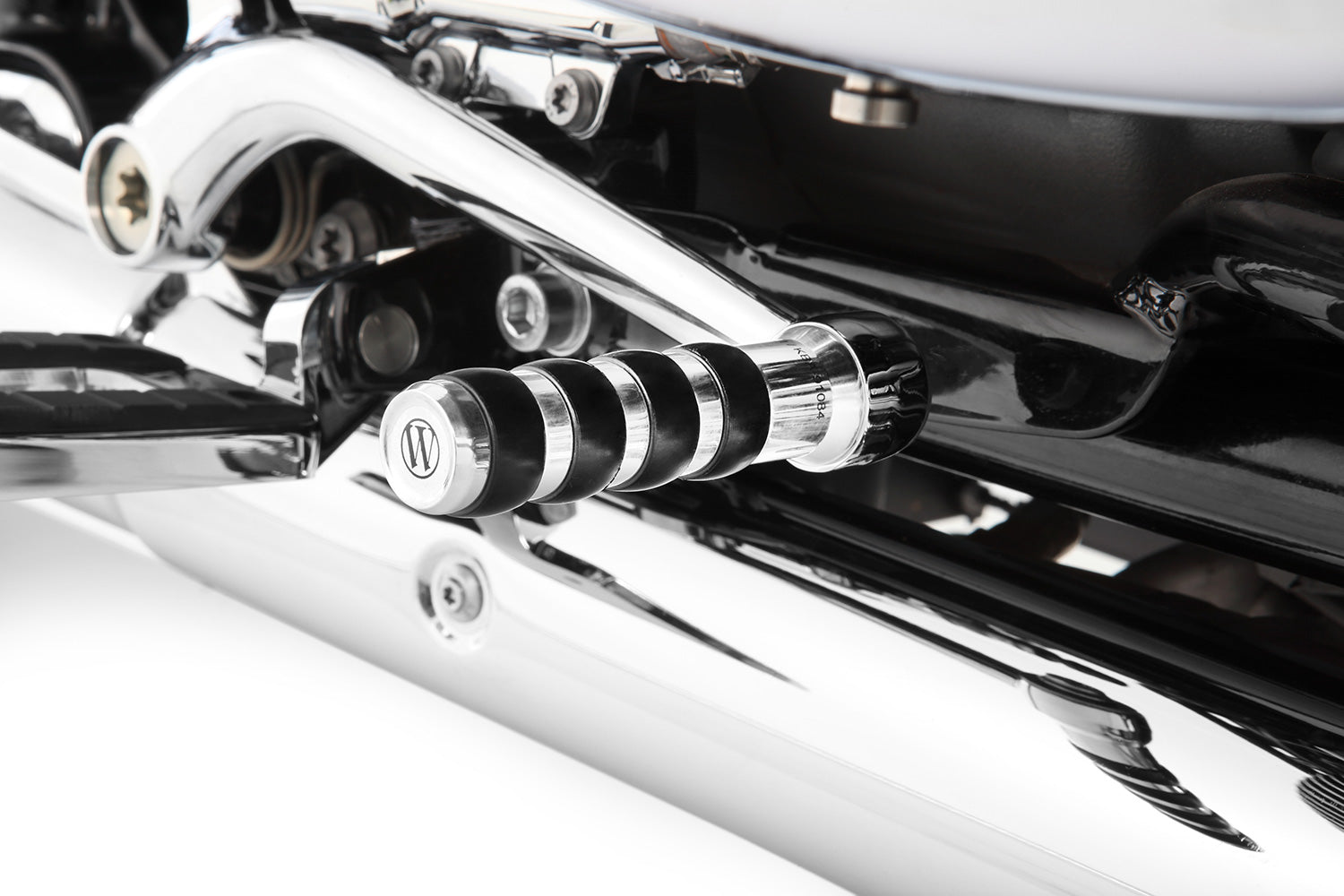 Our brake lever extension optimises the operation of the foot brake on the BMW R 18