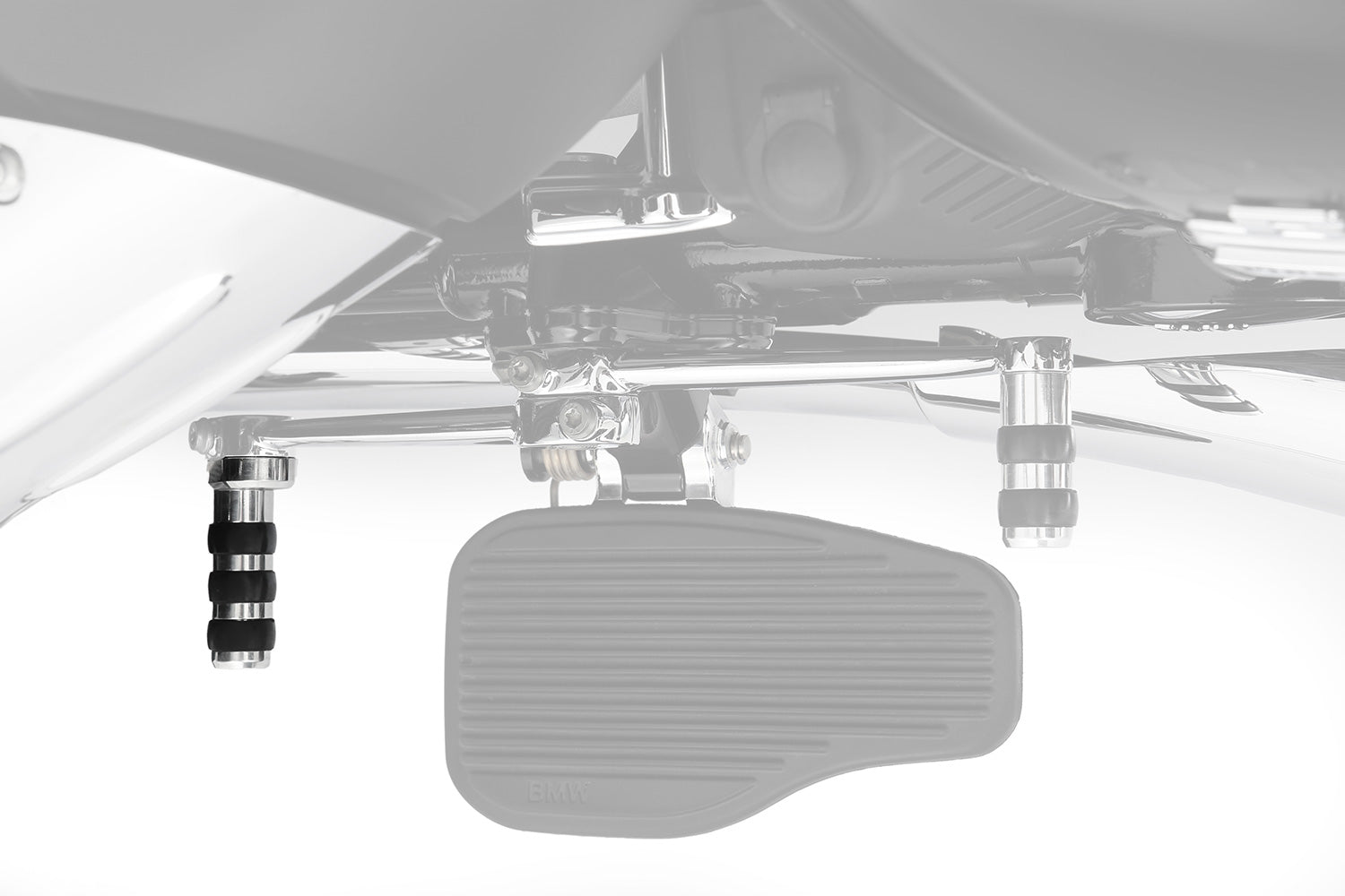 Our gear-shifter extension replaces the series standard lever. At 60 mm, it’s 50% longer (!) than the original.