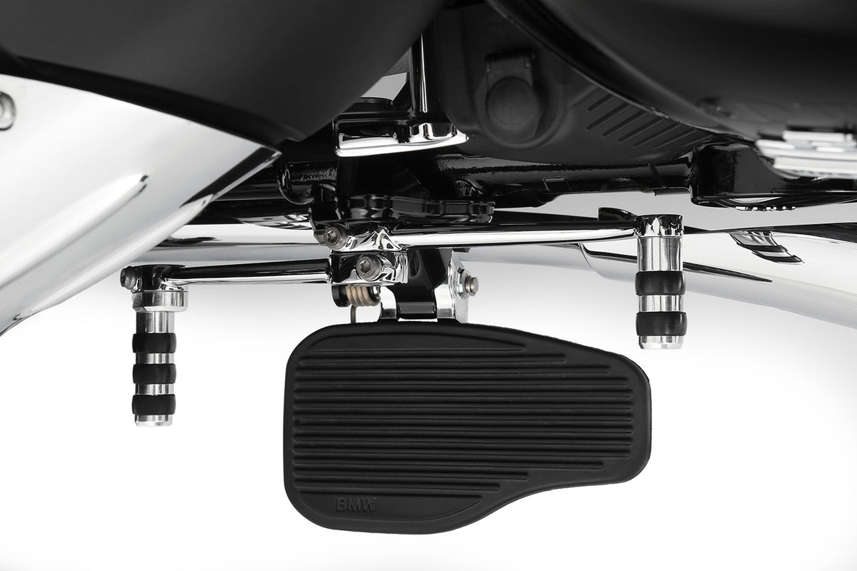 Our gear-shifter extension replaces the series standard lever. At 60 mm, it’s 50% longer (!) than the original.