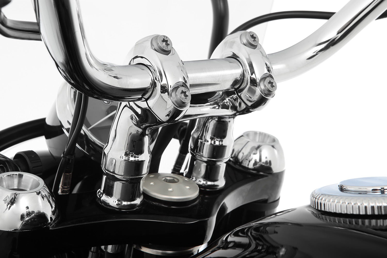 Raises the handlebar base by approx. 25 mm