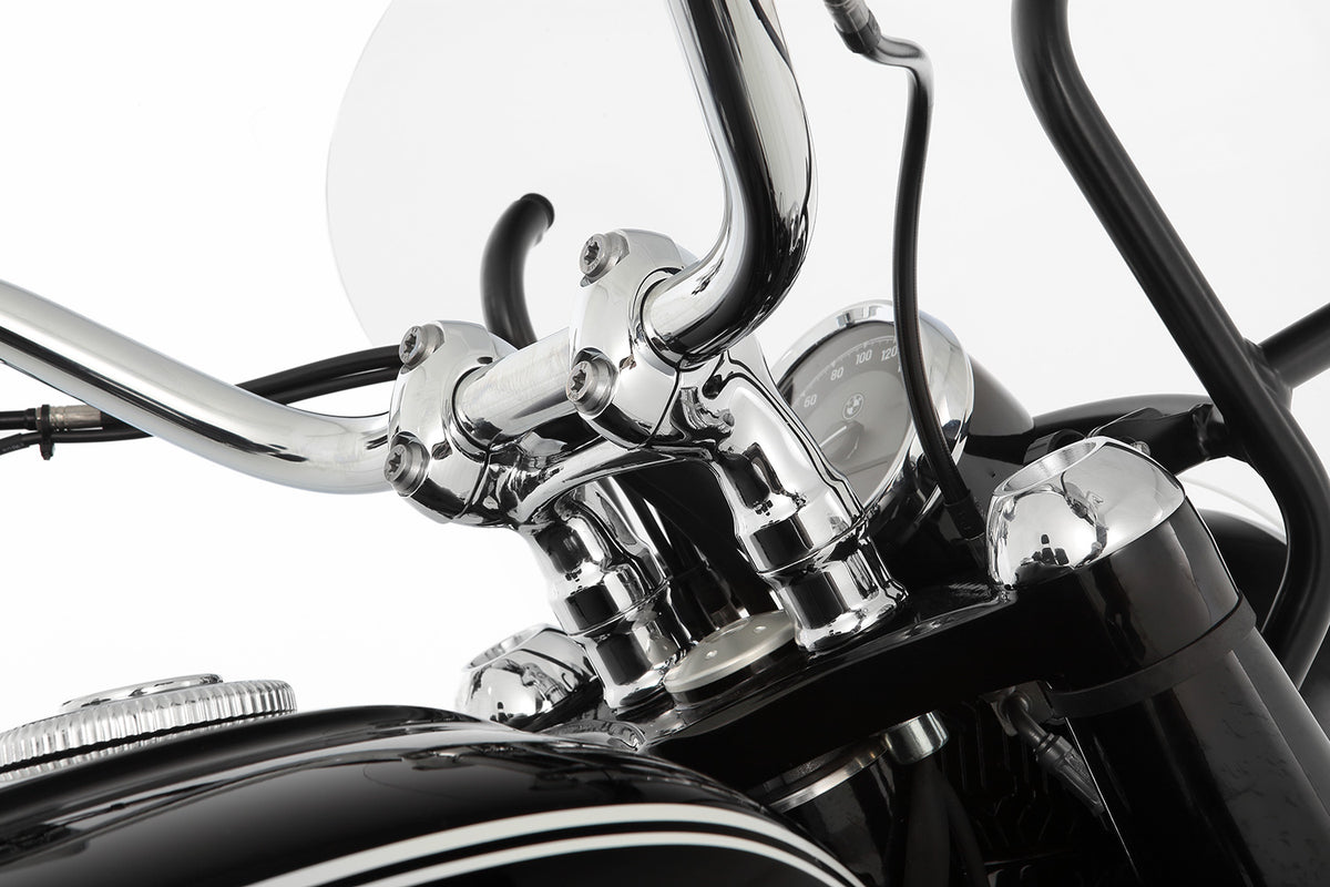Raises the handlebar base by approx. 25 mm